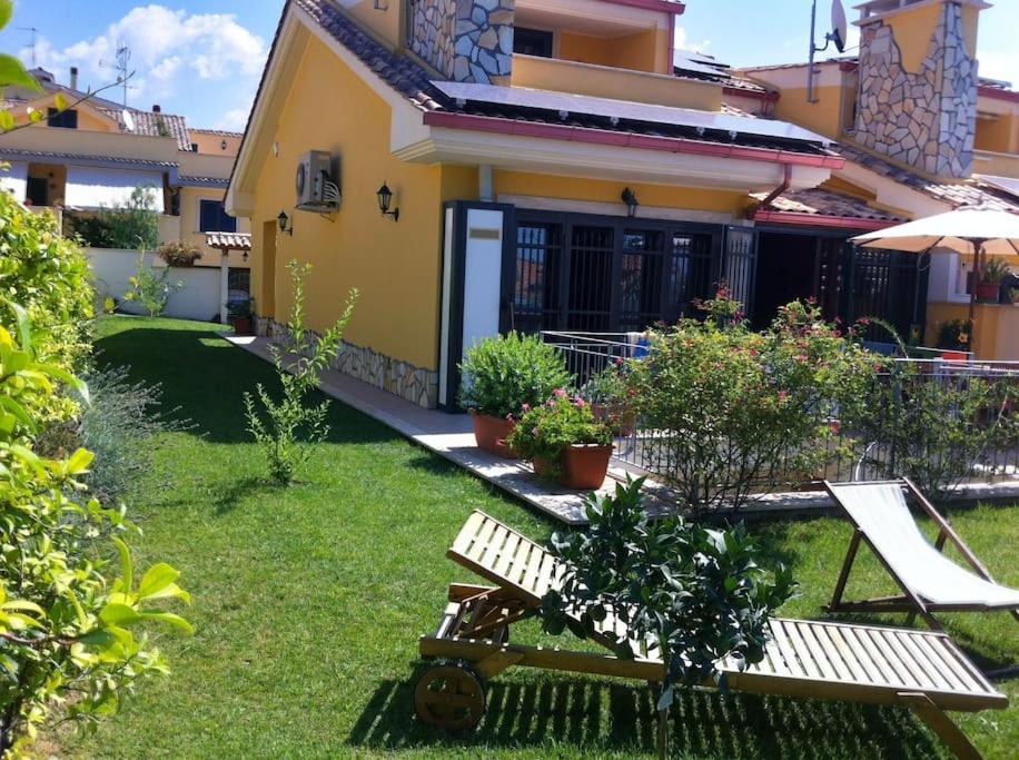 Ferienwohnung The Wild Lavender Cecchina Exterior foto